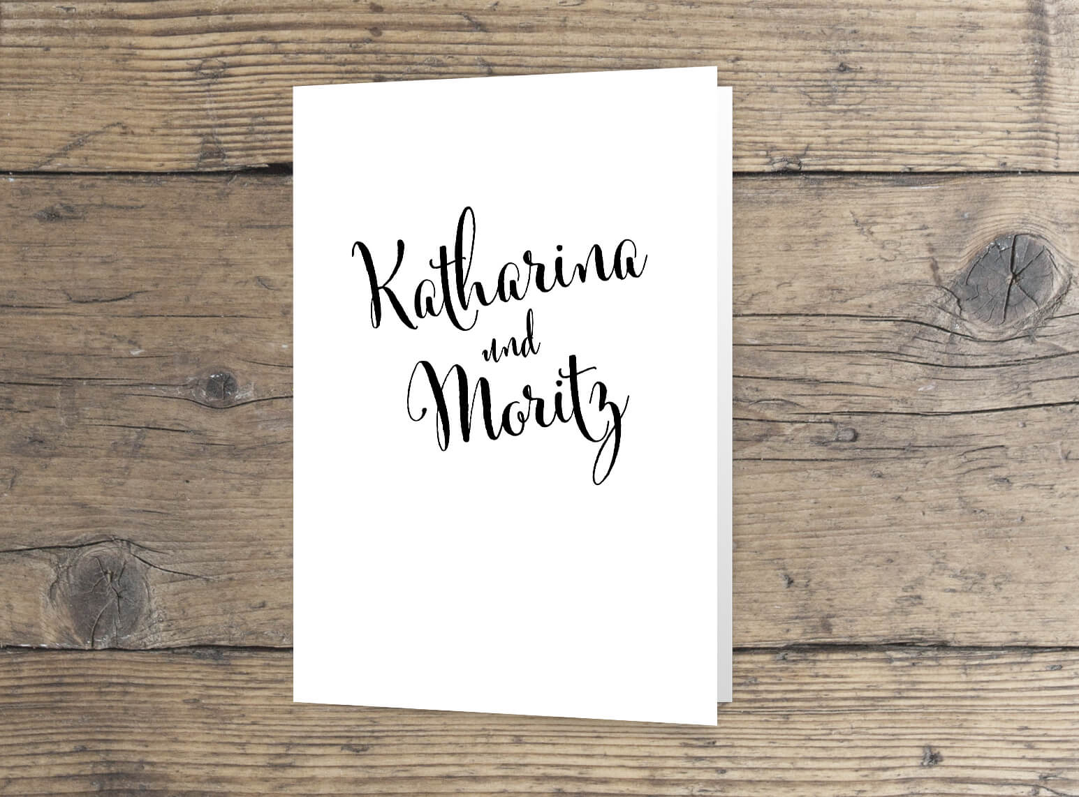 Schwarz/Weiße Hochzeitseinladung im Handlettering-Stil, Kalligrafie-Schrift